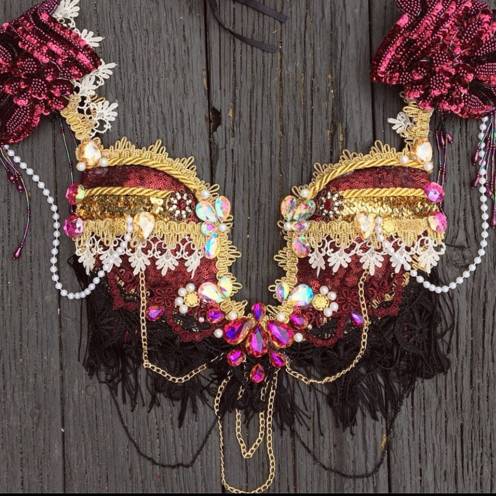 ADJUSTABLE RAVE BRA